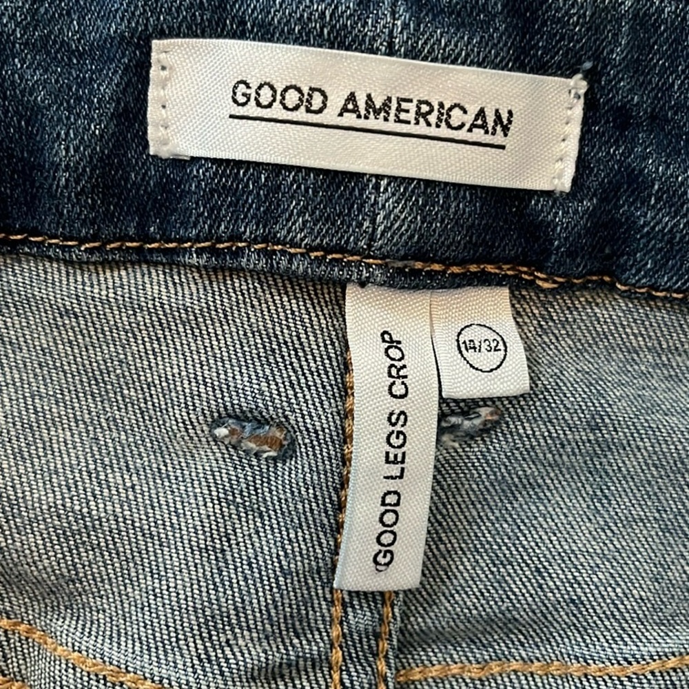 Good American size 14, blue “good legs cropped “ high waist with stretch - Picture 14 of 15